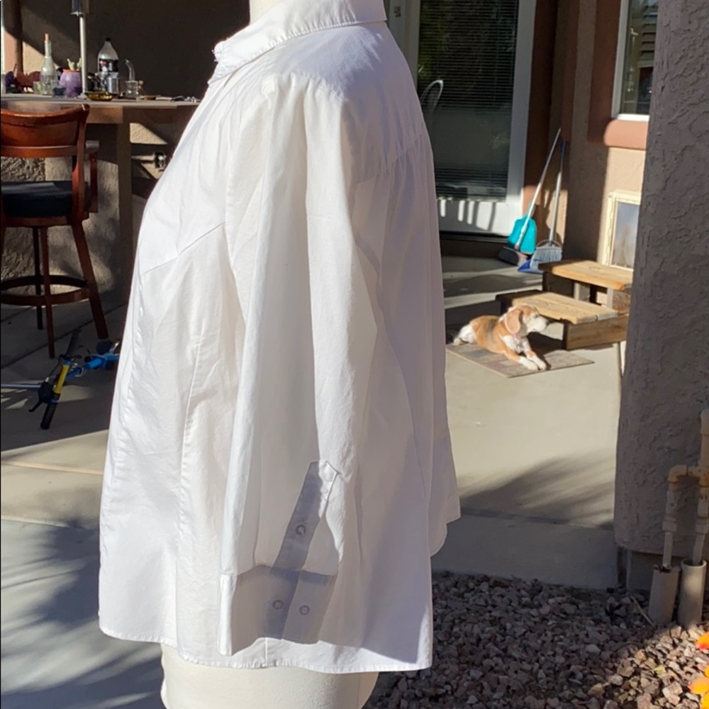 White blouse - Picture 3 of 4